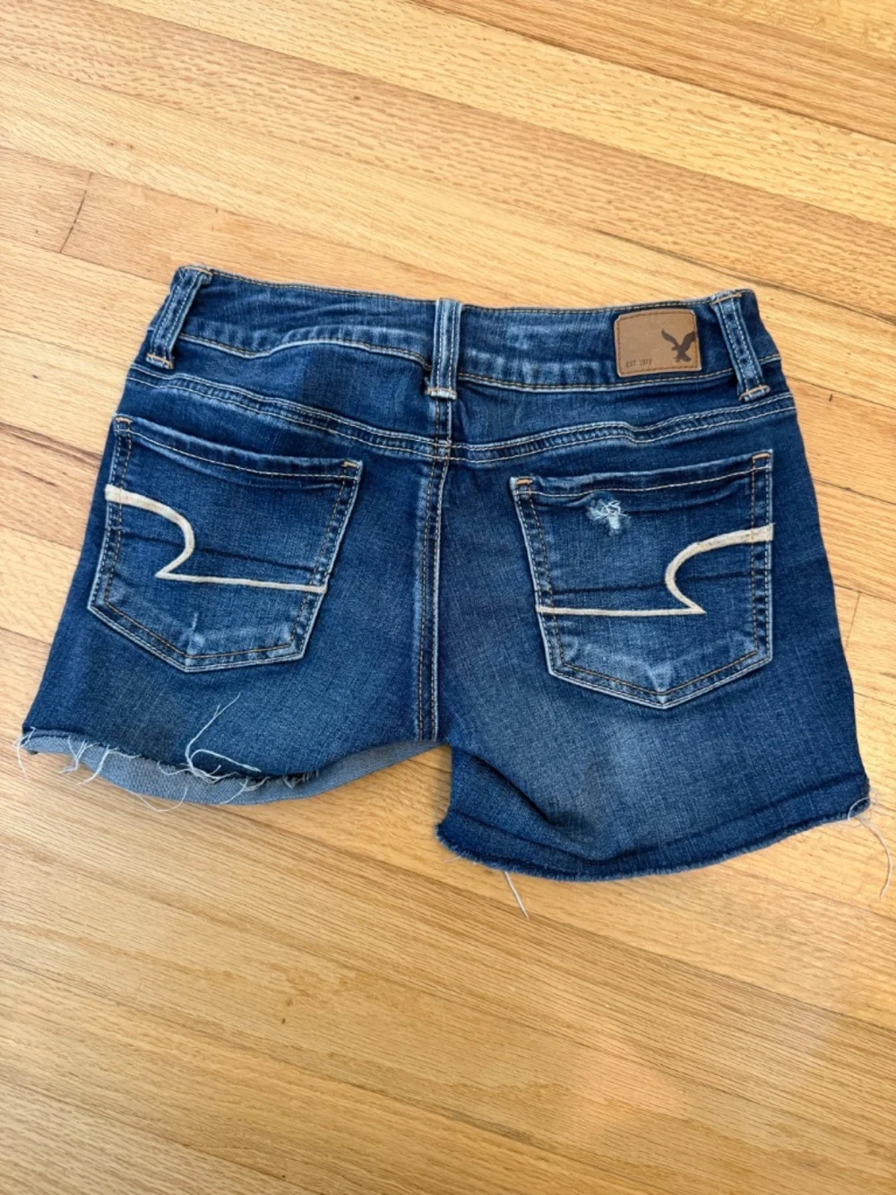 Shorts - Picture 2 of 3